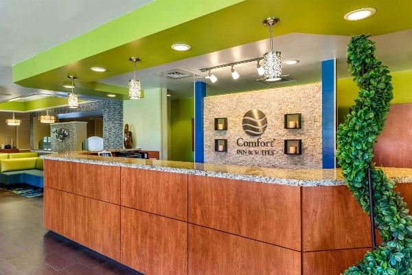 Comfort Inn & Suites Near Universal Orlando Resort-Convention Ctr Main image