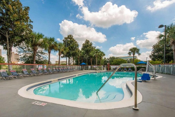 Comfort Inn & Suites Near Universal Orlando Resort-Convention Ctr image 30